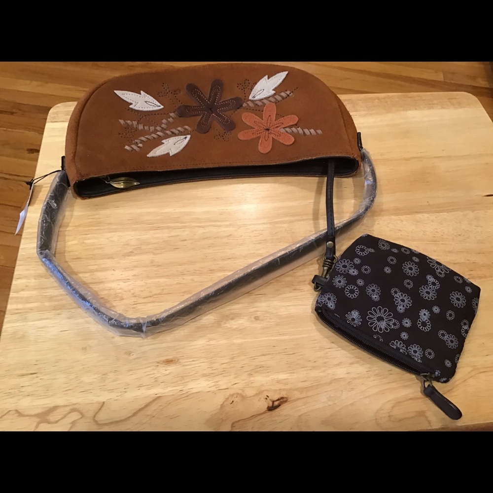 BOHO SUEDE FLORAL APPLIQUÉ PURSE - NWT - Picture 4 of 7